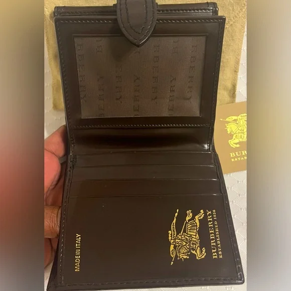 Authentic Burberry Haymarket Check Buckle Trifold Wallet - Unisex - Picture 12 of 17